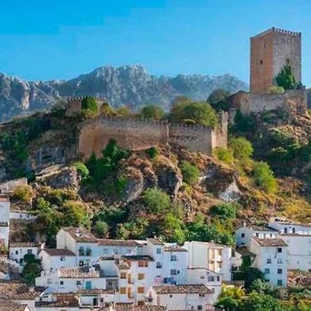 Cazorlasalud Santo Tomé Exteriör bild