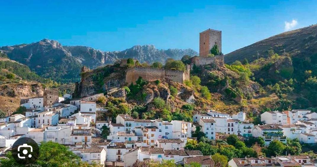 Cazorlasalud Santo Tomé Exteriör bild