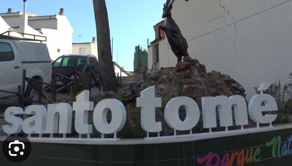 Cazorlasalud Santo Tomé Exteriör bild